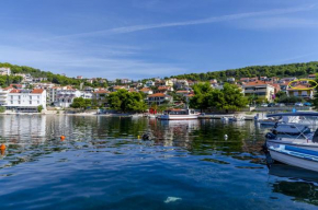 Отель Apartman Bukša  Трогир